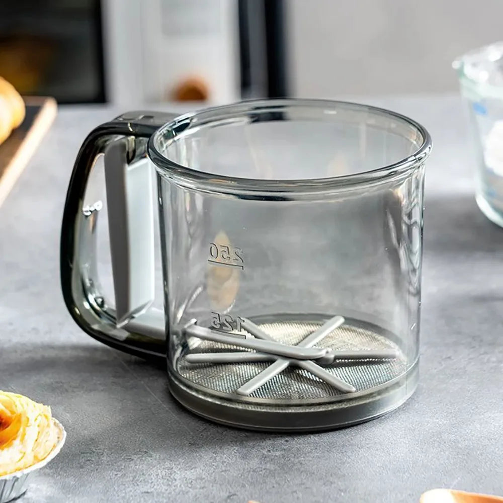 1Pcs Fine Mesh Flour Sifter with Tray Powdered Sugar Plastic Sifter One Hand Press Design Kitchen Cake Filter Baking Tool